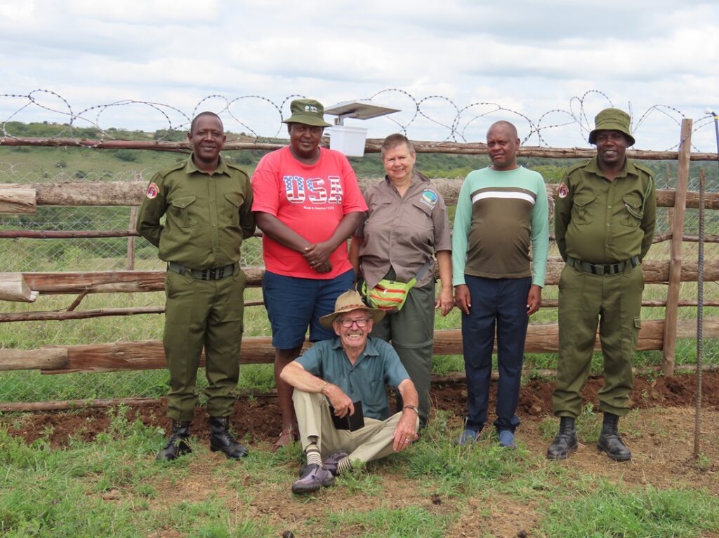 After a girl was killed by a lioness in Emakoko under really sad and accidental circumstances and some Maassai lost their livestock to predators Elvira Wolfer got active