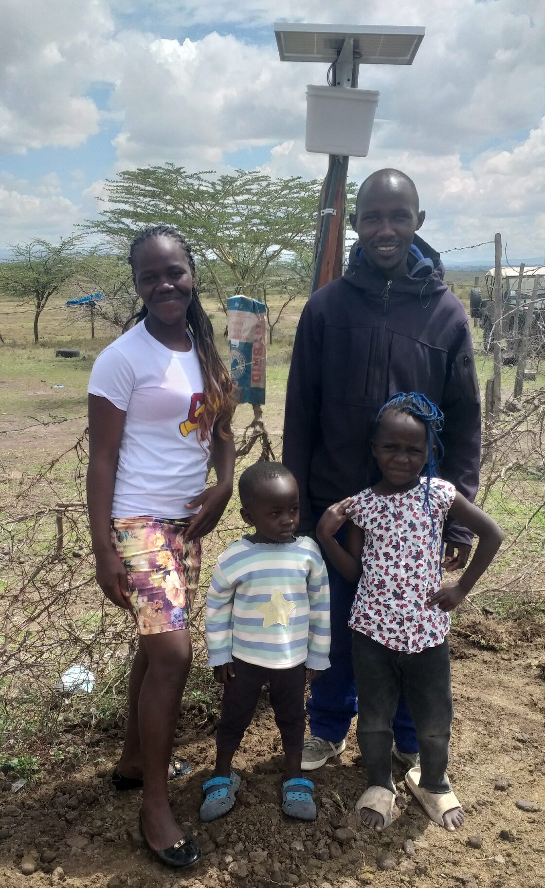 Family of David Romo Sipoi receiving their Lion Entry Deterrent System