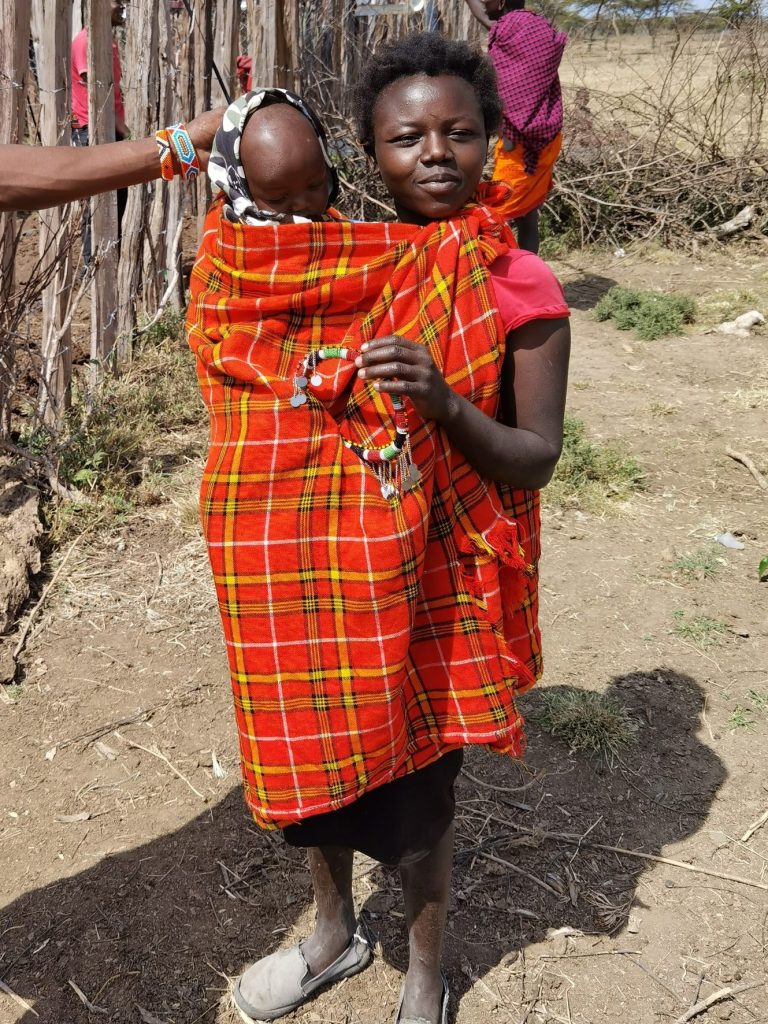 (©) Bee Lingg -Young Maasai girl in the Sekanani area