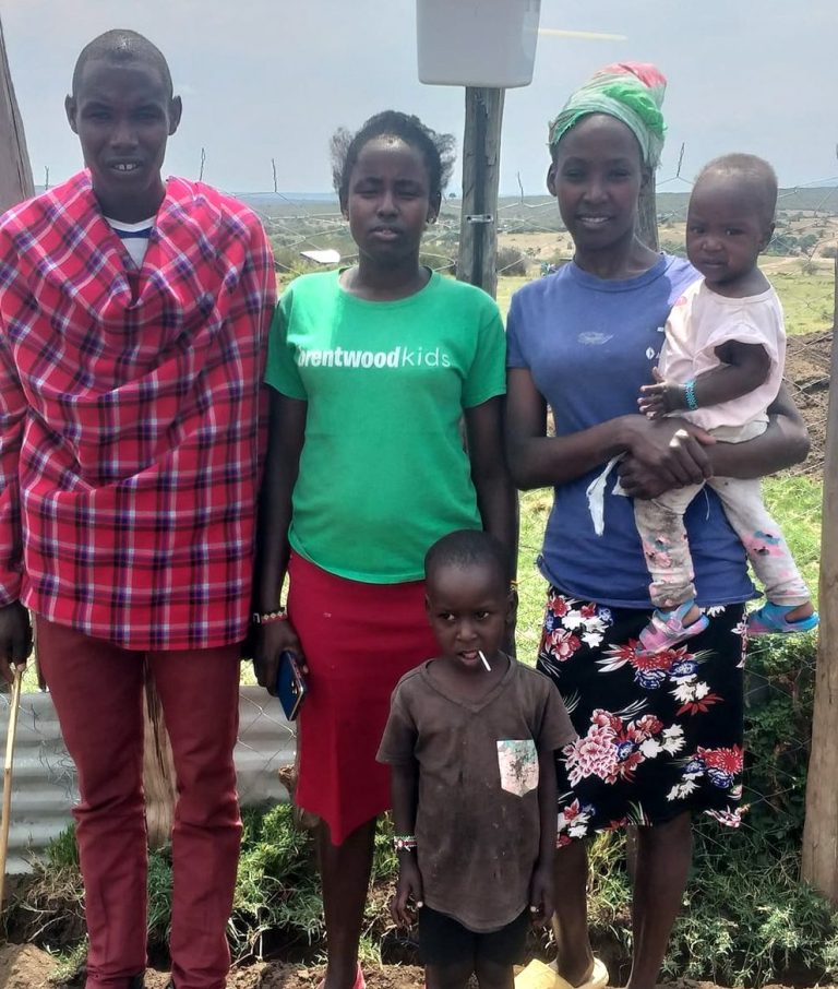 © David Mascall - Damaris Lesire and the two kids Ayan and Ruby