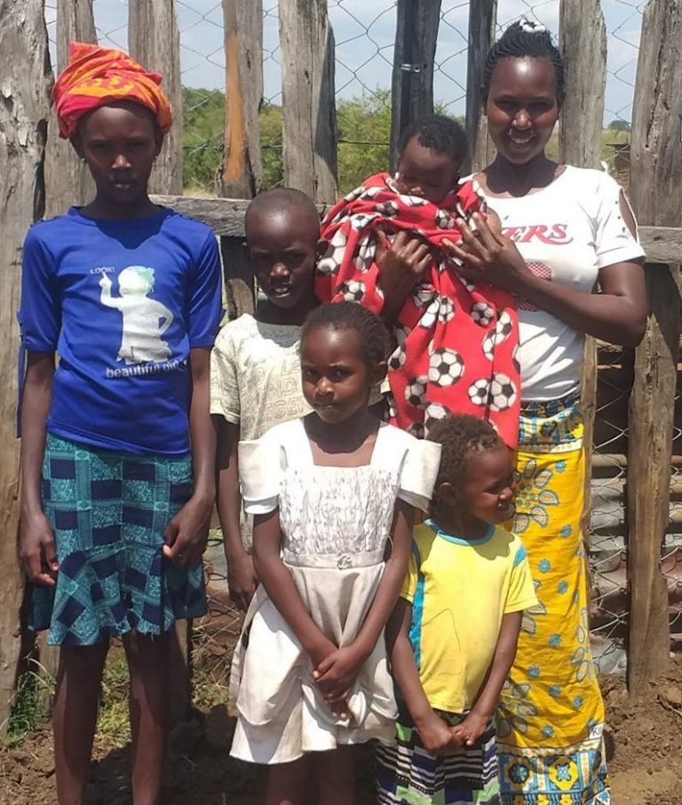 © David Mascall - Damaris Lesire and the two kids Ayan and Ruby