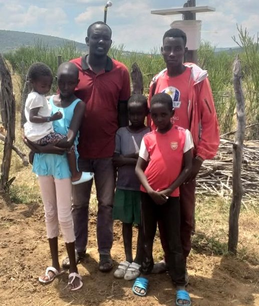 © David Mascall - Damaris Lesire and the two kids Ayan and Ruby